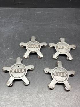 Audi 8r0601025d 4x Wheel Center Cap Set Silver 4f0 601 165 N Oem 135mm A3 A4 A5 A6 A7 A8 Q5