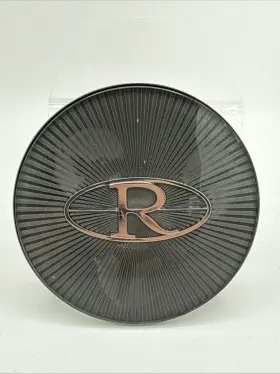 1644551 Buick 1 - 1989-1993 Riviera Used Oem Original Wheel Rim Center Cap 1644551 Buick 1 - 1989-1993 Riviera Used Oem Original Wheel Rim Center Cap