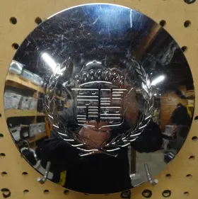 3538510 Cadillac Oem Used 1992-1999 Seville Deville Chrome Center Cap