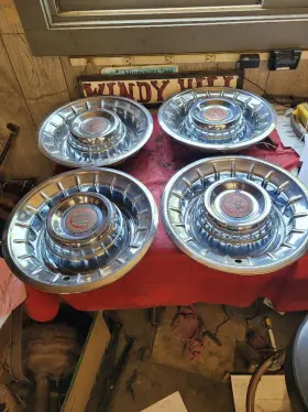 580.gm6u56 Cadillac 1956 60 Special Sombrero Hub Caps Wheel Covers 580.gm6u56 Cadillac 1956 60 Special Sombrero Hub Caps Wheel Covers