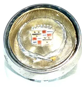 9613502 Cadillac Vintage Deville Wheel Centercap Hubcap 63164 Seville Great Shape T4