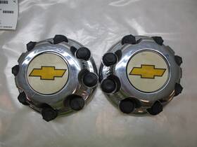 Chevrolet 1028-05075 01 - 06 Chevy Silverado 2500 8 Lug Chrome Center Cap Pair 2 Oem Lkq