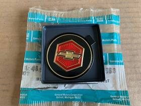 Chevrolet 1464963 Logo Hubcap Wheel Cover Hub Cap Center Emblem Insert 2 7/16 Inch