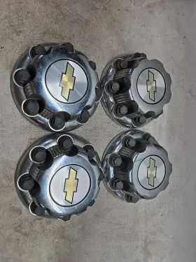 150523781 Chevrolet 99-07 Set Of 4 8 Lug Center Cap Express 2500 3500 Silverado
