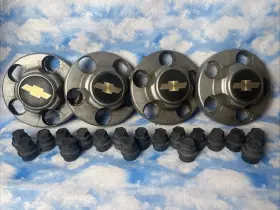 250-j40 Chevrolet Oem 88-94 Chrome Wheel Center Cap With Lug Nut Covers
