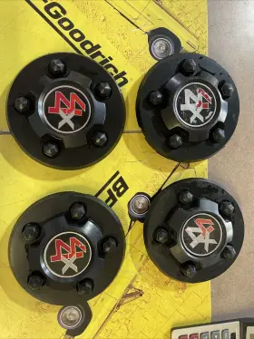 560-5002a Chevrolet 1983-1994 / Gmc Blazer S-10 Oem 15 Inch Wheel Center Cap Set Of 4