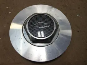 580.gm1h99 Chevrolet 1999 Malibu Center Cap