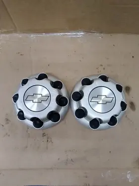 580.gm8v08 Chevrolet 2008 Chevy Express 3500 Used Wheel Rim Center Cap Hub Set Of 2 8 Lug