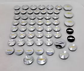 90517y Chevrolet Lot Of 57 Oem Small Center Caps