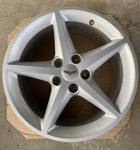 9598697 Chevrolet Corvette 11 12 13 C6 Genuine Factory 18 Inch Front Wheel Rim Silver Oem