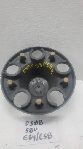 P588 Chevrolet 2000 S10 Pickup Wheel Center Caps Assembly