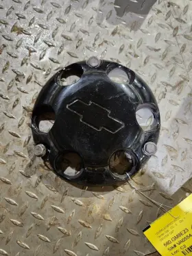 580.gm8e23 Chevrolet Truck Tahoe 2023 Center Cap Wheel