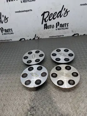 580.gm8m02 Chevrolet Truck Suburban Silverado Tahoe 1500 Express Van Wheel Center C 1182889