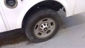 Chevrolet Truck 580.gm8n16 Silvrdo25 2016 Center Cap Wheel 1710035