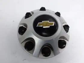 580.gm8n17 Chevrolet Truck Silvrdo25 2017 Center Cap Wheel 766483