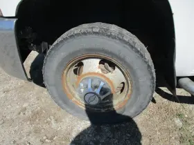 580.gm8z09 Chevrolet Truck Silvrdo35 2009 Center Cap Wheel 1700082