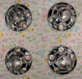 52038945 Chrysler 4 Oem Chrome Center Caps Set Dodge Ram Dakota Durango
