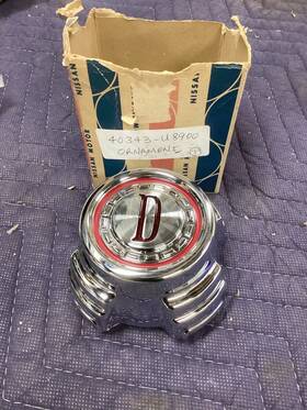 Datsun 40348-u8900 810 200sx 40343-u8900 Plastic Chrome Wheel Center Cap