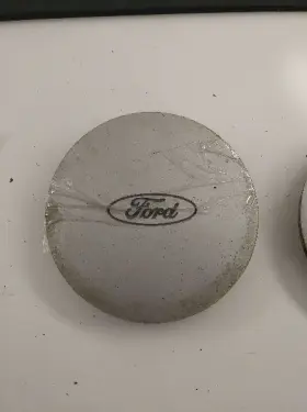 580.fd1f85 Ford Mustang 1985 Center Cap Wheel