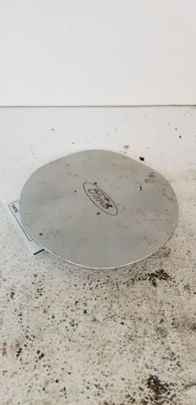 580.fd1u98 Ford Taurus 1998 Center Cap Wheel