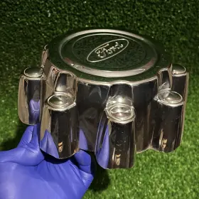 F81a-1a096-ca Ford F81a-1a096-ca/bb 99-04 Excursion/f250 F350 Superduty Oem Rear Center Cap F81a-1a096-ca Ford F81a-1a096-ca/bb 99-04 Excursion/f250 F350 Superduty Oem Rear Center Cap