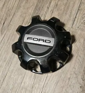 Kc3j-1a096-ba Ford Oem 2019-24 F250 Gloss Black 8 Lug Center Cap - Used