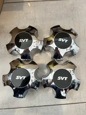 Pnyl3v-1a096-aa Ford 1999-2004 F-150 Lightning Svt Oem Silver Center Caps Yl3v-1a095-aa Chrome