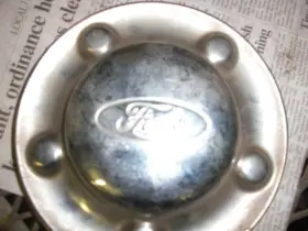 580.fd8k02 Ford Truck 02 F150 Center Cap 411420