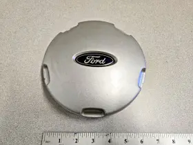 Yl84-1a096-0b Ford Escape 2001 2002 2003 2004 Center Cap Hubcap Used 3427