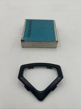General Motors 14041908 Wheel Bezel