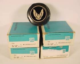 Genuine Gm 10044147 Lot Of 4 Nos # Wheel Center Cap 1986-87 Firebird