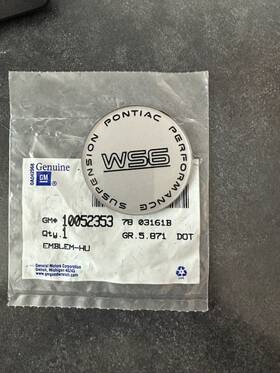 Gm 10052353 Trans Am Center Cap Emblem