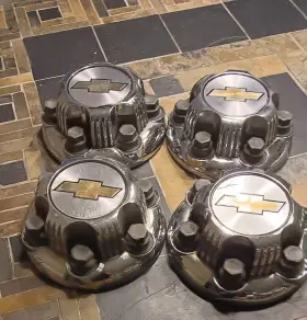 15067580 Gm 15067578/15067580 Chrome Chevy Silverado 1500 Tahoe 6 Lug Center Caps 16 Inch 17 Steel Wheels - Oem
