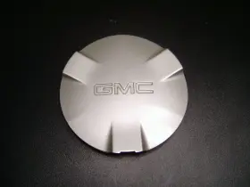 9593386 Gm 2002-2004 Gmc Envoy Center Cap P/n