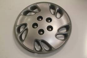 Gm 9593869 1999 Chevrolet Malibu 15 Inch Wheel Cover Hub Cap 3231 P/n