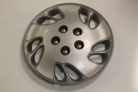 9593869 Gm 1999 Chevrolet Malibu 15 Inch Wheel Cover Hub Cap 3231 P/n