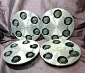 Cn9595263 Gm 0407 Chevy Chevrolet 6 Lug Center Wheel Hub Set/4 17 Inch
