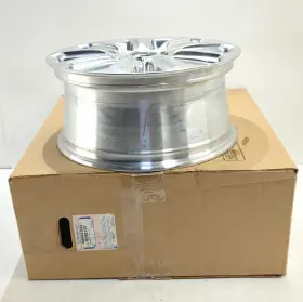 09598107 Gmc 9598107 New Oem Genuine Gm Polished Allow Wheel 2009-2010 Cadillac Sts 9 Spoke