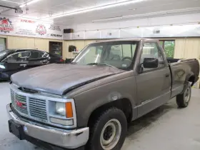 580.gm9592 Gmc Truck Tgmc1500 1992 Center Cap Wheel 1679804