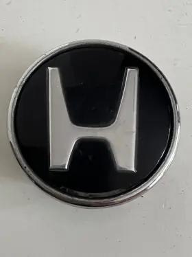 08w40-tb6-b000-04 Honda 08w40tb6b00004 1 Wheels Oem Pop-in Center Cap Part# Stock# 4594