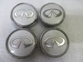 40342-6p010 Infiniti I30 G35 Q45 97-04 Silver / Chrome Button Center Caps - 4