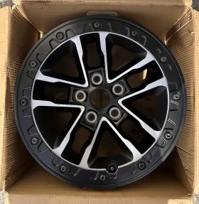 04755611aa Jeep 17 Inch Wrangler 392 Rt Wheel Rim Black Genuine Factory Oem Bead Lock Like New