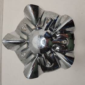 Kmc F109-02 Center Cap Chrome Ss-kmc-l190d. One Broken Clip