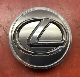 42603-30550 Lexus 12-21 Hyper Silver Center Cap 2 1/2 Inch # 1 42603-30550 Lexus 12-21 Hyper Silver Center Cap 2 1/2 Inch # 1
