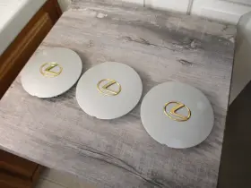 42603-32140 Lexus 1990-1992 Ls400 Center Caps Gold Emblem Set Of 3 Clean California Car Used