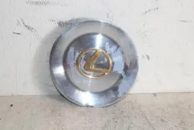 580.le1t94 Lexus 1994 Ls400 Center Hub Cap Only One Oem R#2777 580.le1t94 Lexus 1994 Ls400 Center Hub Cap Only One Oem R#2777
