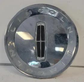 1028-91520c Lincoln 2005 Town Car Center Wheel Cap For 17 Inch Oem