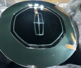 F6vz-1130-aa Lincoln Center Cap For 1996-1998 Town Car F6vz-1130-aa Lincoln Center Cap For 1996-1998 Town Car