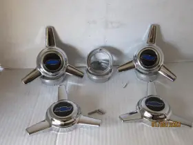 Lk33-01 Lugnutkingiv 4 American Racing 200s T70 Daisy 3 Bar Spinner Caps Wheels 2 1/2 B/bl/bow
