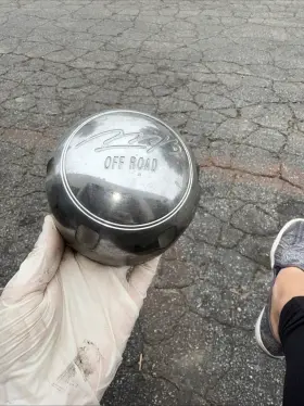 C-096-6c-jd-03 Mb Off Road Center Cap # C-096-6 C-jd-03 Missing 1 Clip
